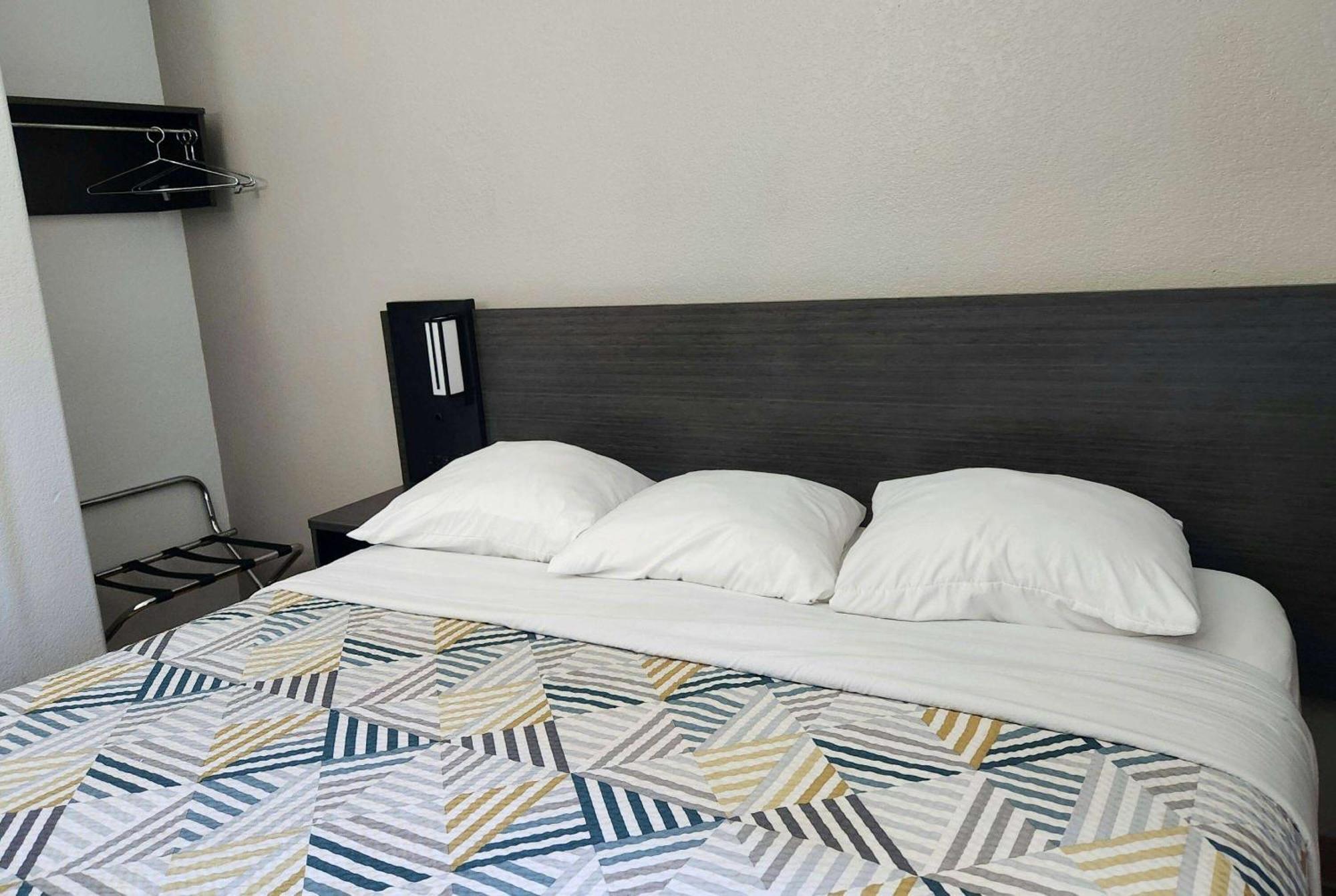 Baymont By Wyndham San Antonio Airport Hotel Exterior foto