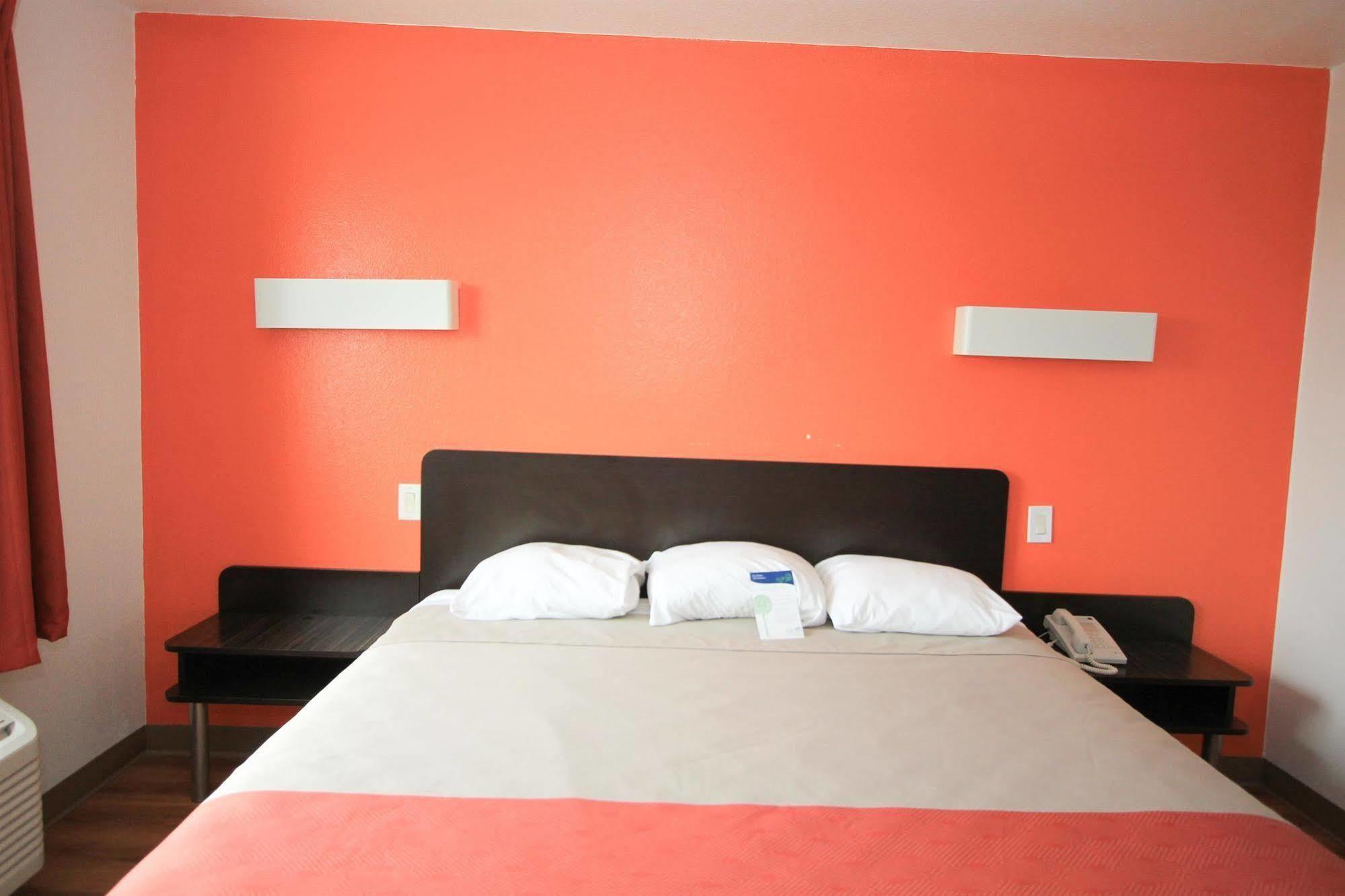 Baymont By Wyndham San Antonio Airport Hotel Exterior foto